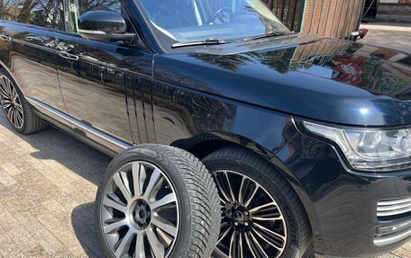 Land Rover Range Rover IV рестайлинг, 2015 год, 4 000 000 рублей, 25 фотография