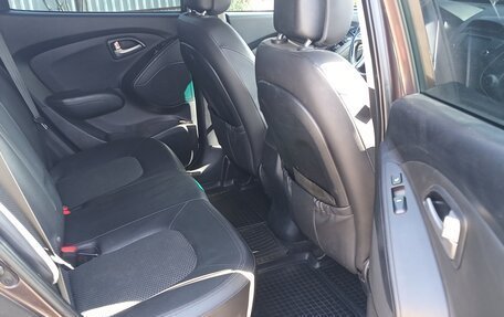 Hyundai ix35 I рестайлинг, 2010 год, 1 100 000 рублей, 9 фотография