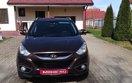 Hyundai ix35 I рестайлинг, 2010 год, 1 100 000 рублей, 10 фотография