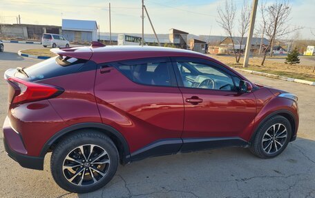 Toyota C-HR I рестайлинг, 2017 год, 1 700 000 рублей, 2 фотография