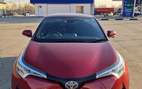 Toyota C-HR I рестайлинг, 2017 год, 1 700 000 рублей, 3 фотография