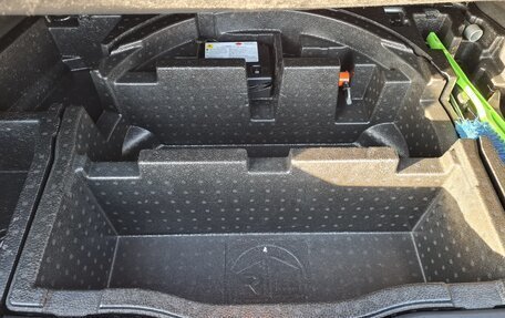 Toyota C-HR I рестайлинг, 2017 год, 1 700 000 рублей, 16 фотография