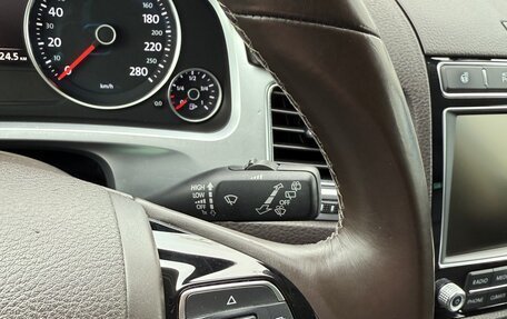 Volkswagen Touareg III, 2015 год, 3 600 000 рублей, 21 фотография