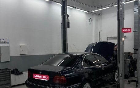 BMW 5 серия, 1998 год, 555 000 рублей, 9 фотография
