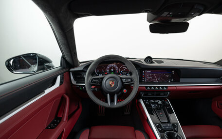 Porsche 911, 2025 год, 26 990 000 рублей, 15 фотография