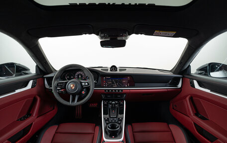 Porsche 911, 2025 год, 26 990 000 рублей, 35 фотография