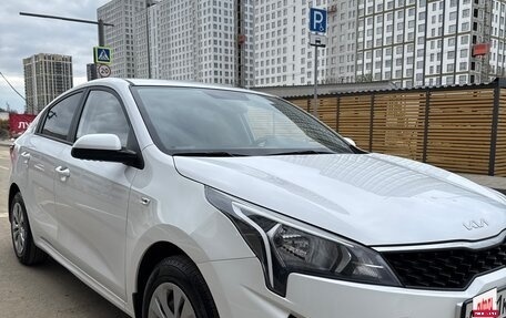 KIA Rio IV, 2021 год, 1 650 000 рублей, 1 фотография