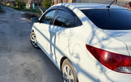 Hyundai Solaris II рестайлинг, 2012 год, 790 000 рублей, 4 фотография