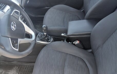 Hyundai Solaris II рестайлинг, 2015 год, 815 000 рублей, 14 фотография