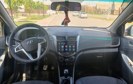 Hyundai Solaris II рестайлинг, 2015 год, 815 000 рублей, 13 фотография