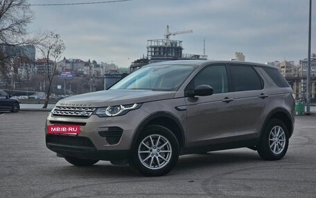 Land Rover Discovery Sport I рестайлинг, 2015 год, 2 100 000 рублей, 3 фотография