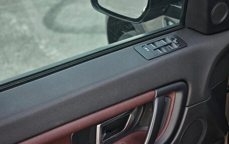 Land Rover Discovery Sport I рестайлинг, 2015 год, 2 100 000 рублей, 9 фотография