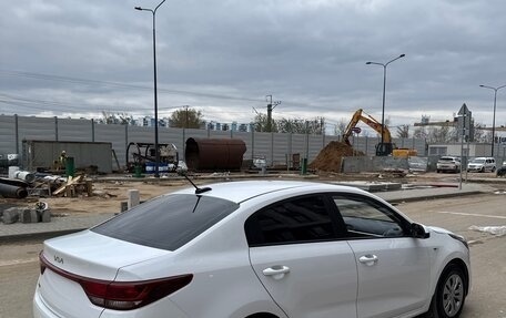 KIA Rio IV, 2021 год, 1 650 000 рублей, 3 фотография