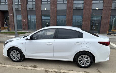 KIA Rio IV, 2021 год, 1 650 000 рублей, 6 фотография