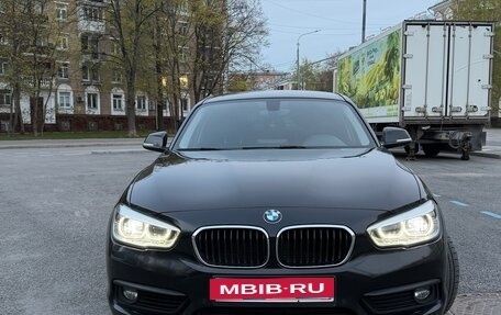 BMW 1 серия, 2018 год, 2 000 000 рублей, 1 фотография
