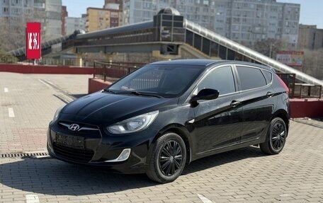 Hyundai Solaris II рестайлинг, 2012 год, 1 043 000 рублей, 3 фотография