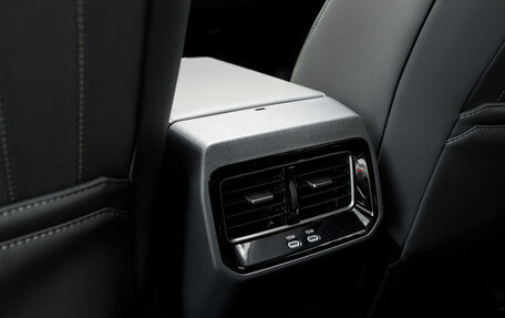 Toyota RAV4, 2026 год, 4 890 000 рублей, 17 фотография