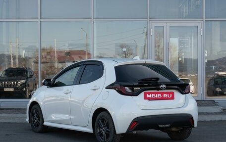 Toyota Yaris, 2021 год, 1 160 000 рублей, 2 фотография