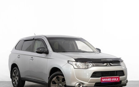 Mitsubishi Outlander III рестайлинг 3, 2014 год, 1 599 000 рублей, 1 фотография