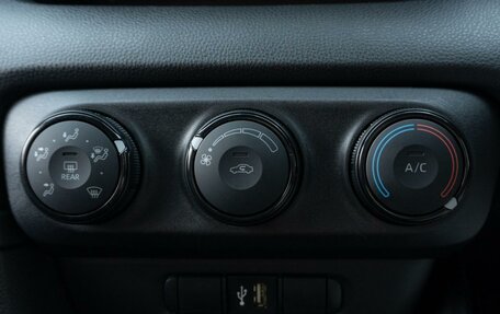 Toyota Yaris, 2021 год, 1 160 000 рублей, 24 фотография