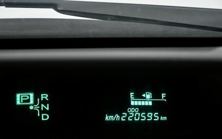 Toyota Prius, 2011 год, 997 000 рублей, 15 фотография