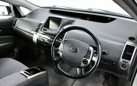 Toyota Prius, 2011 год, 997 000 рублей, 22 фотография