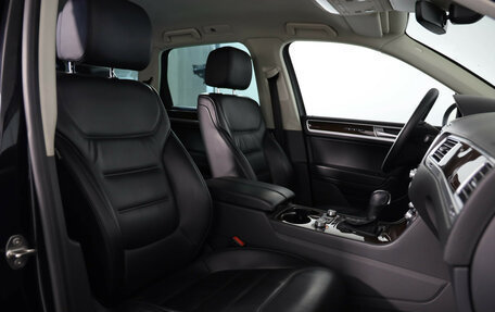 Volkswagen Touareg III, 2016 год, 2 649 000 рублей, 24 фотография