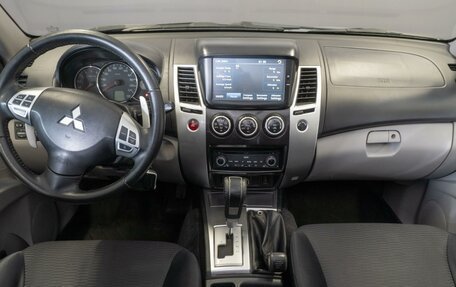 Mitsubishi Pajero Sport II рестайлинг, 2011 год, 1 890 000 рублей, 10 фотография