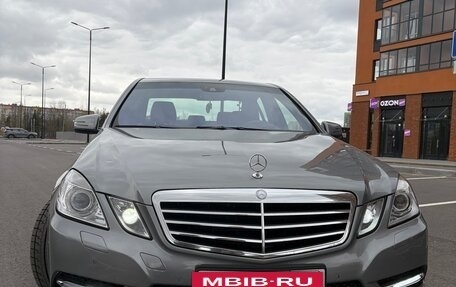 Mercedes-Benz E-Класс, 2012 год, 1 550 000 рублей, 2 фотография