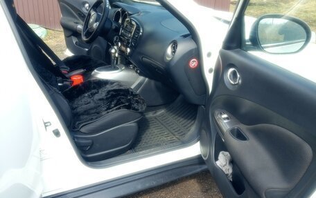 Nissan Juke II, 2012 год, 900 000 рублей, 14 фотография