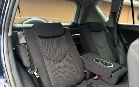 Toyota RAV4, 2006 год, 1 070 000 рублей, 10 фотография