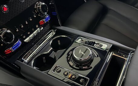 Rolls-Royce Cullinan, 2026 год, 71 900 000 рублей, 20 фотография