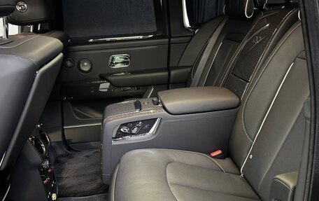 Rolls-Royce Cullinan, 2026 год, 71 900 000 рублей, 40 фотография