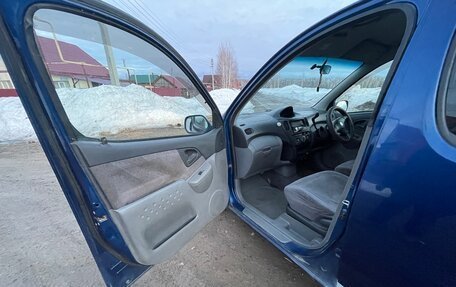 Toyota FunCargo, 2001 год, 270 000 рублей, 13 фотография