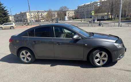 Chevrolet Cruze II, 2010 год, 780 000 рублей, 2 фотография