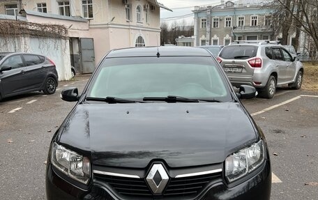 Renault Logan II, 2015 год, 650 000 рублей, 2 фотография