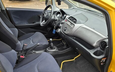 Honda Jazz II рестайлинг, 2008 год, 600 000 рублей, 8 фотография