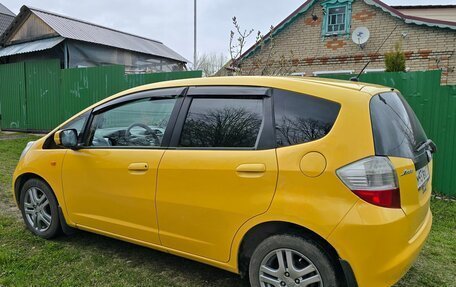Honda Jazz II рестайлинг, 2008 год, 600 000 рублей, 13 фотография