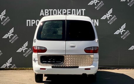 Hyundai H-1 II рестайлинг, 2005 год, 525 000 рублей, 6 фотография