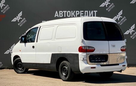 Hyundai H-1 II рестайлинг, 2005 год, 525 000 рублей, 5 фотография