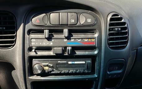 Hyundai H-1 II рестайлинг, 2005 год, 525 000 рублей, 16 фотография