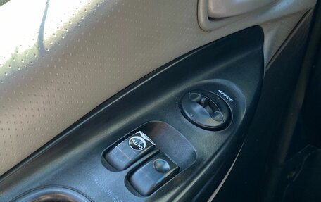 Hyundai H-1 II рестайлинг, 2005 год, 525 000 рублей, 15 фотография