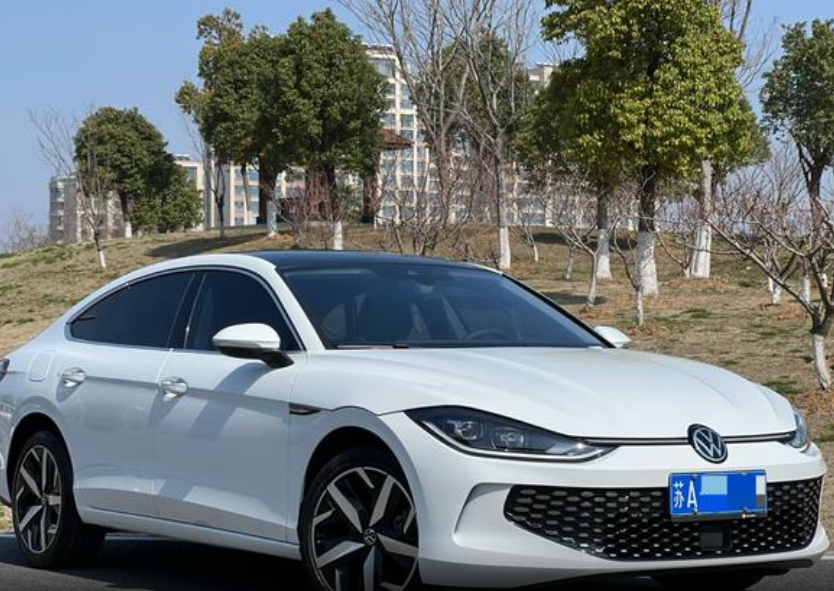 Volkswagen Lavida, 2023 год, 2 380 000 рублей, 3 фотография