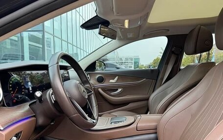 Mercedes-Benz E-Класс, 2022 год, 4 770 006 рублей, 5 фотография