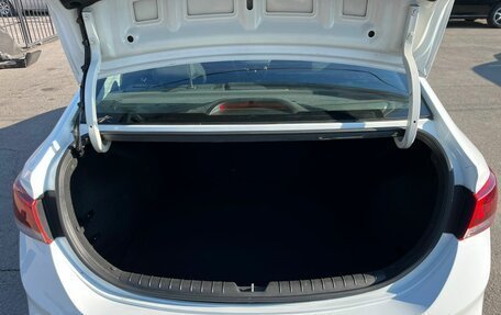 Hyundai Solaris II рестайлинг, 2017 год, 749 999 рублей, 12 фотография