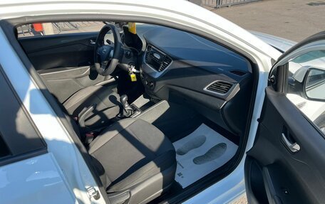 Hyundai Solaris II рестайлинг, 2017 год, 749 999 рублей, 14 фотография