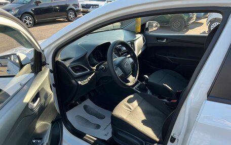 Hyundai Solaris II рестайлинг, 2017 год, 749 999 рублей, 10 фотография