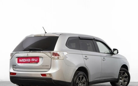 Mitsubishi Outlander III рестайлинг 3, 2014 год, 1 599 000 рублей, 5 фотография