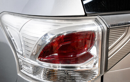 Mitsubishi Outlander III рестайлинг 3, 2014 год, 1 599 000 рублей, 10 фотография