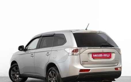 Mitsubishi Outlander III рестайлинг 3, 2014 год, 1 599 000 рублей, 7 фотография